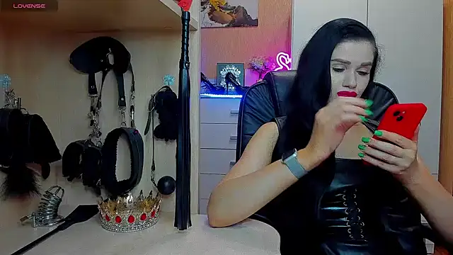 KristiTopxx online show from June 25, 8:13 pm