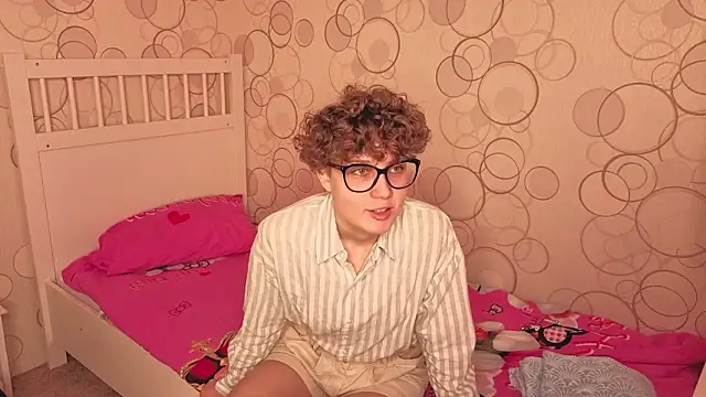 LibbyDuhl online show from March 13, 5:14 am