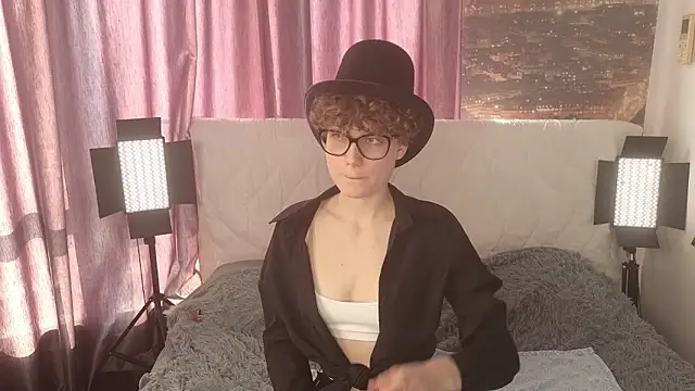 LibbyDuhl online show from March 18, 5:43 am