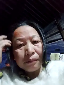 Snapshot of heesuu11 chatting on March 9, 11:47 am heesuu11 online show from March 9, 11:47 am