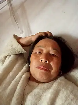 heesuu11 online show from May 2, 3:00 am