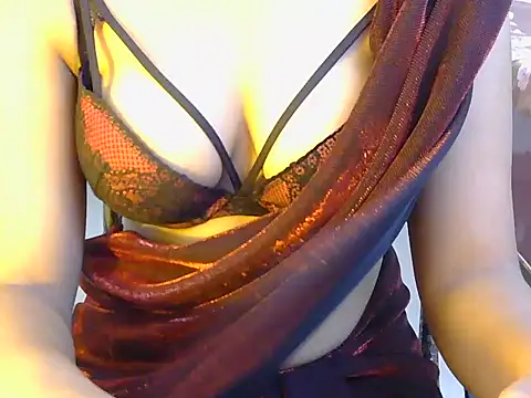 Snapshot of strip_sunshine chatting on July 3, 4:52 am strip sunshine online show from July 3, 4:52 am