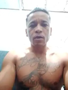 Snapshot of Rodr_go14 chatting on May 9, 10:20 am Rodr go14 online show from May 9, 10:20 am