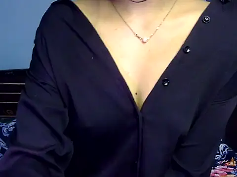 Snapshot of Awesome-sona chatting on June 18, 3:18 am Awesome-sona online show from June 18, 3:18 am