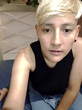 Snapshot of DannyRouds chatting on March 20, 3:44 am DannyRouds online show from March 20, 3:44 am