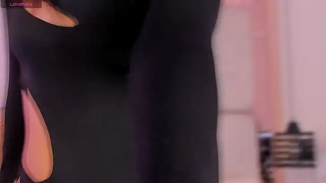 KatherineRuiz  online show from March 11, 1:06 pm