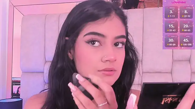 KatherineRuiz  online show from April 29, 12:20 pm