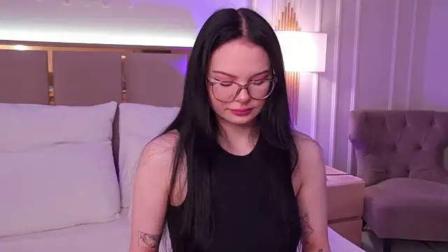 CindyMil online show from April 26, 6:11 am