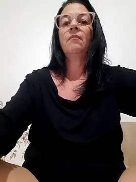 Camilegaucha online show from May 1, 11:15 am