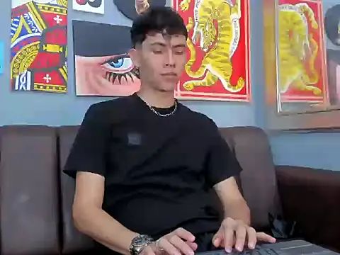 AronTawers online show from March 3, 6:58 pm