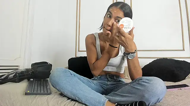 emily gaviria1 online show from May 29, 1:09 pm