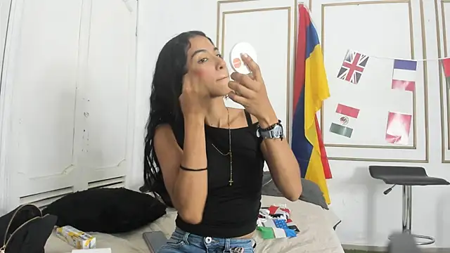 emily gaviria1 online show from June 16, 1:47 pm