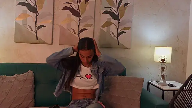 emily gaviria1 online show from August 5, 12:19 pm