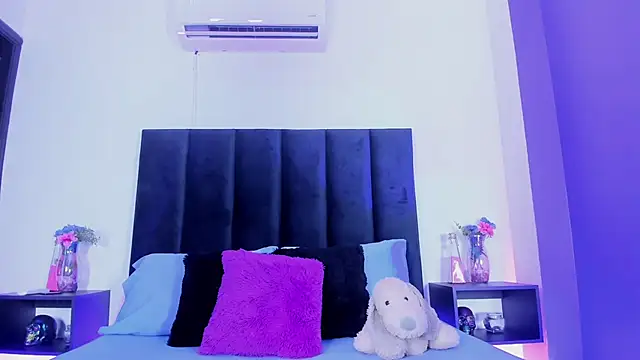 scarlet  ray  online show from March 11, 11:49 am