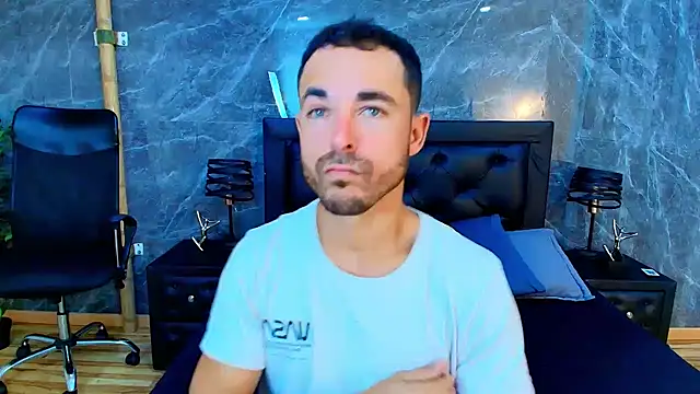 Adams Sanz online show from March 17, 7:39 pm