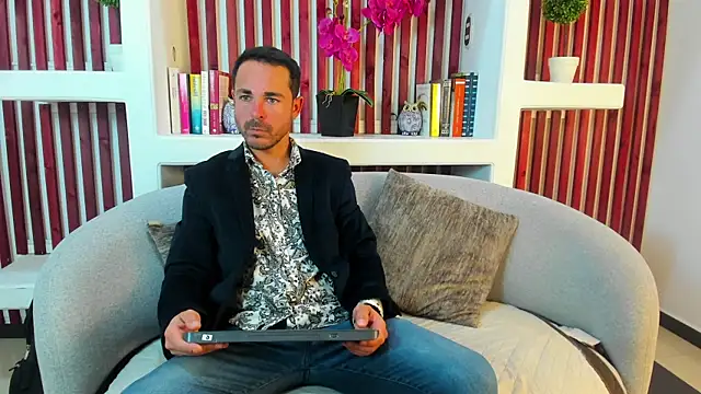 Adams Sanz online show from May 6, 7:52 pm