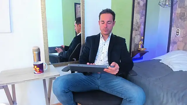 Adams Sanz online show from May 15, 7:21 pm