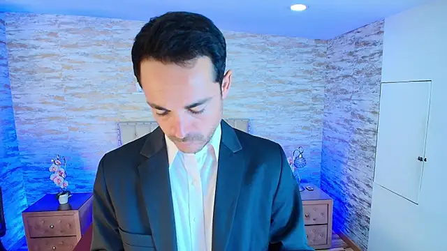 Adams Sanz online show from May 19, 7:31 pm