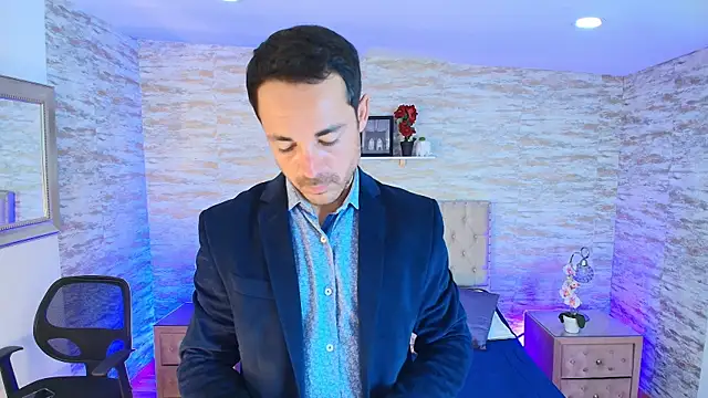 Adams Sanz online show from May 21, 8:38 pm