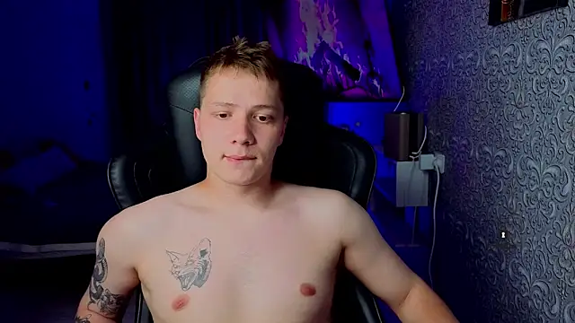 Snapshot of Karl_Night_ chatting on May 31, 7:26 pm Karl Night online show from May 31, 7:26 pm