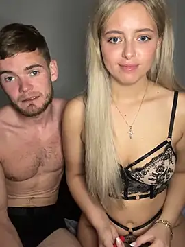 Snapshot of HisDickHerFix chatting on February 25, 8:29 pm HisDickHerFix online show from February 25, 8:29 pm