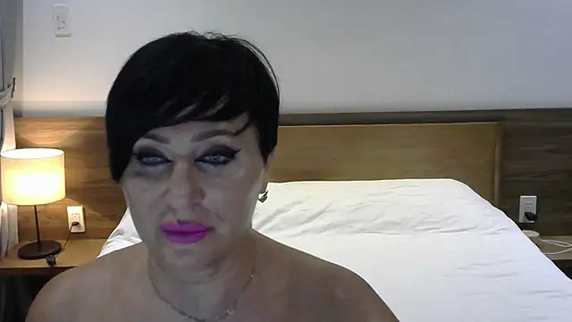 Snapshot of Kleotempt chatting on June 19, 6:56 pm Kleotempt online show from June 19, 6:56 pm