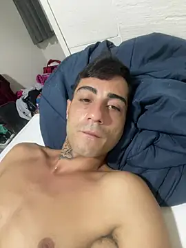 Snapshot of guimoooca chatting on March 22, 12:58 am guimoooca online show from March 22, 12:58 am