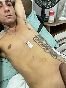 Snapshot of guimoooca chatting on April 4, 5:32 pm guimoooca online show from April 4, 5:32 pm