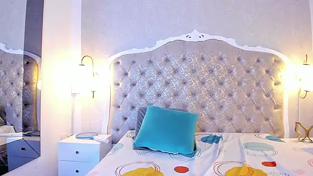 KristalMature online show from March 8, 2:04 am