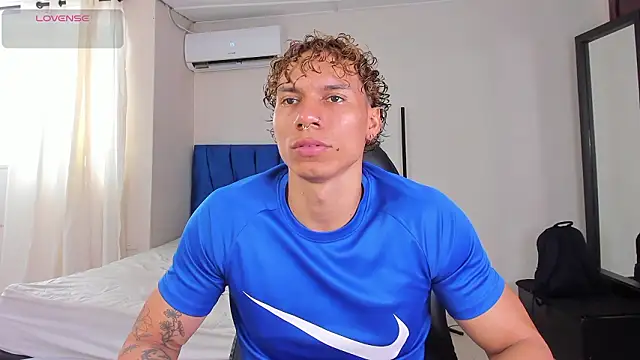 adam smiith1 online show from March 3, 1:28 pm