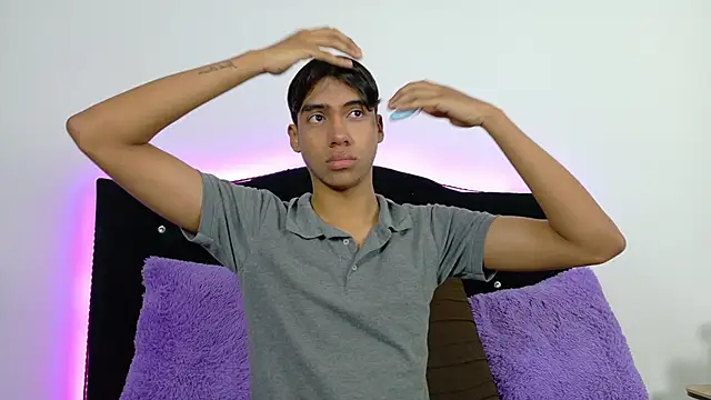 Snapshot of Eros_Lux chatting on June 9, 12:17 pm Eros Lux online show from June 9, 12:17 pm