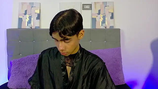 Snapshot of Eros_Lux chatting on June 24, 2:05 pm Eros Lux online show from June 24, 2:05 pm
