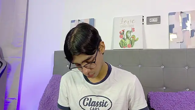 Snapshot of Eros_Lux chatting on July 16, 12:44 pm Eros Lux online show from July 16, 12:44 pm