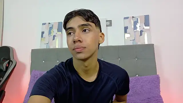 Snapshot of Eros_Lux chatting on August 3, 1:38 pm Eros Lux online show from August 3, 1:38 pm