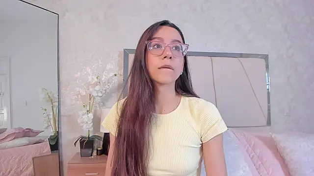 Snapshot of Arii_wilde chatting on June 9, 1:12 pm Arii wilde online show from June 9, 1:12 pm