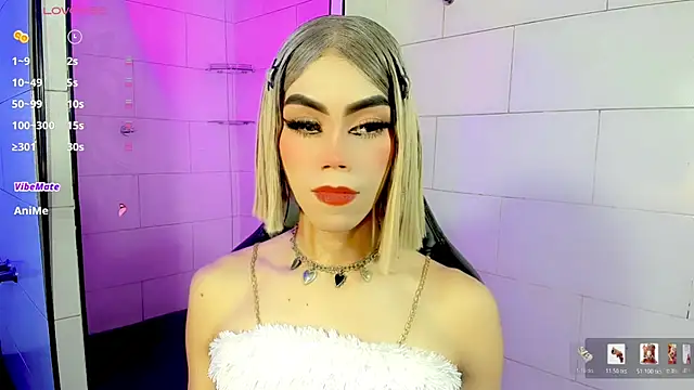 Snapshot of Gema_Jones_ chatting on May 9, 7:52 pm Gema Jones online show from May 9, 7:52 pm