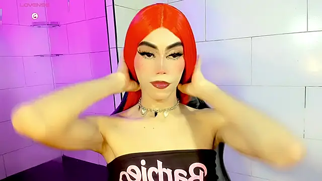 Snapshot of Gema_Jones_ chatting on May 16, 8:07 pm Gema Jones online show from May 16, 8:07 pm