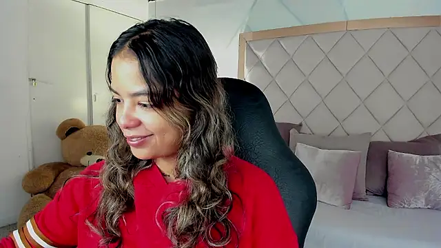 dulce lyraa1 online show from March 10, 4:28 am