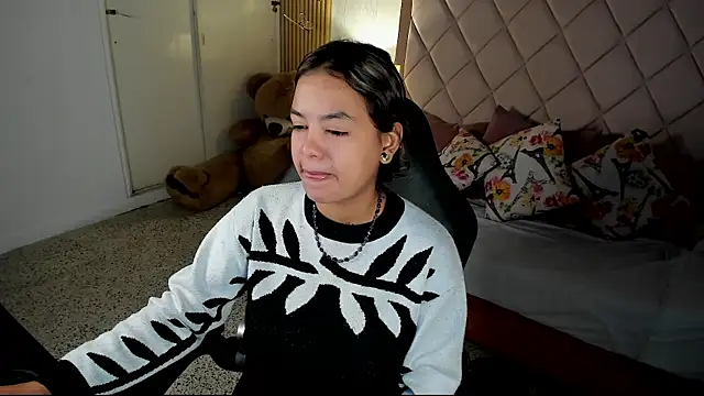 dulce lyraa1 online show from July 16, 3:56 am