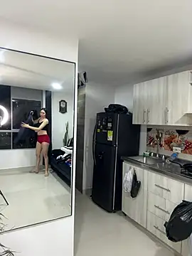 xluxulua online show from March 1, 5:42 am