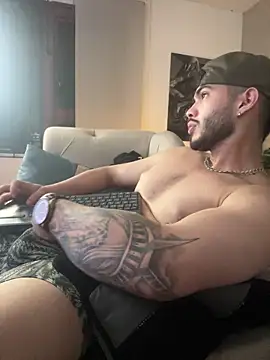 Vincentblack online show from June 7, 2:05 am