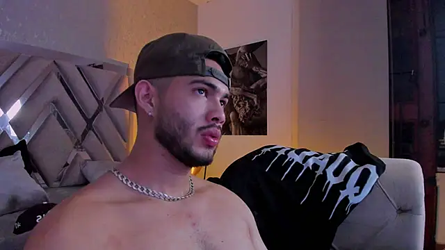 Vincentblack online show from June 14, 2:24 am