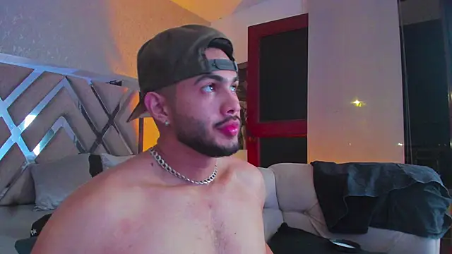 Vincentblack online show from June 20, 2:14 am