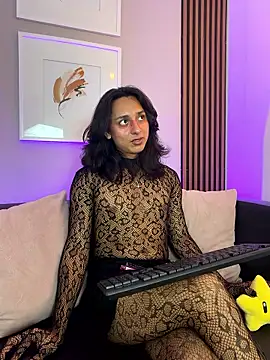 Elisasue online show from May 17, 3:15 am