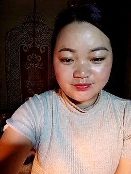 Snapshot of Ttmay- chatting on March 11, 9:15 am Ttmay- online show from March 11, 9:15 am