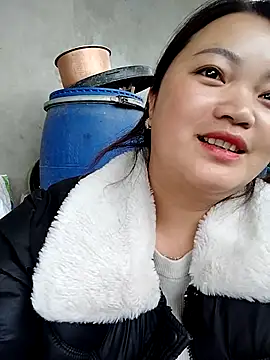 Snapshot of Ttmay- chatting on March 15, 8:20 am Ttmay- online show from March 15, 8:20 am