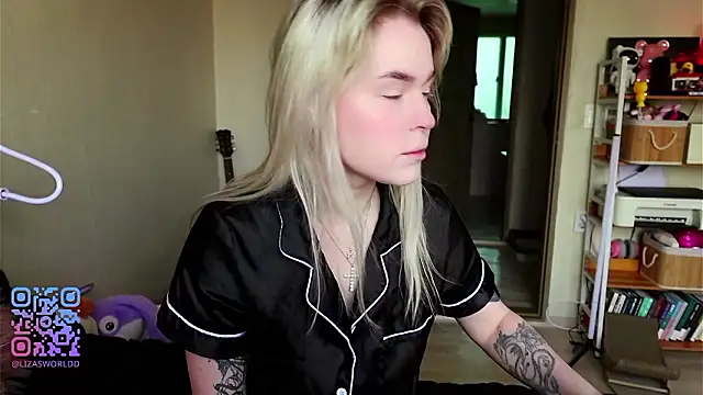 LisaNelsona online show from March 13, 12:39 am