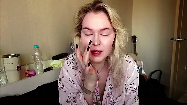 LisaNelsona online show from March 19, 12:36 am