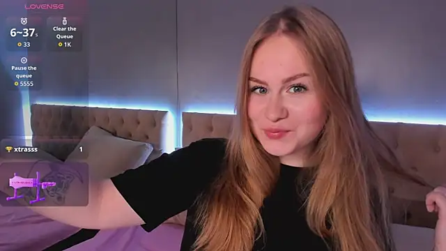 Snapshot of stacy_moorex chatting on June 4, 8:26 pm stacy moorex online show from June 4, 8:26 pm