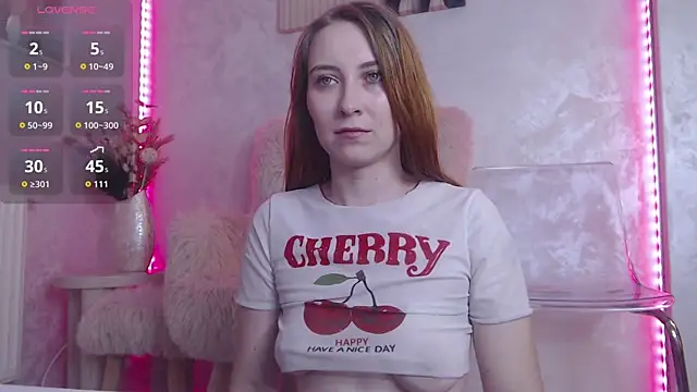 EmberLuna  online show from July 6, 6:21 am